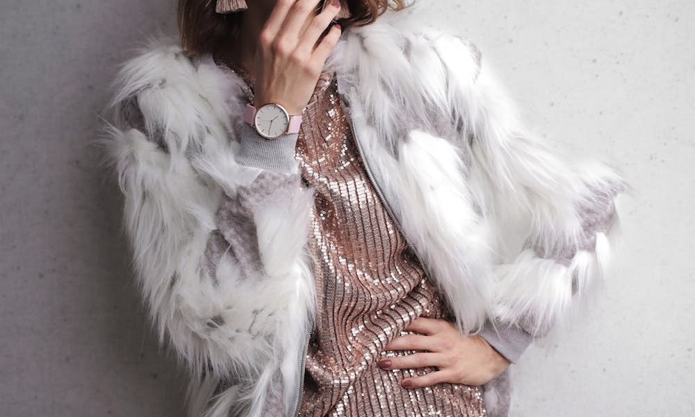 Styles anciens, look moderne : la mode rétro fait fureur en 2025